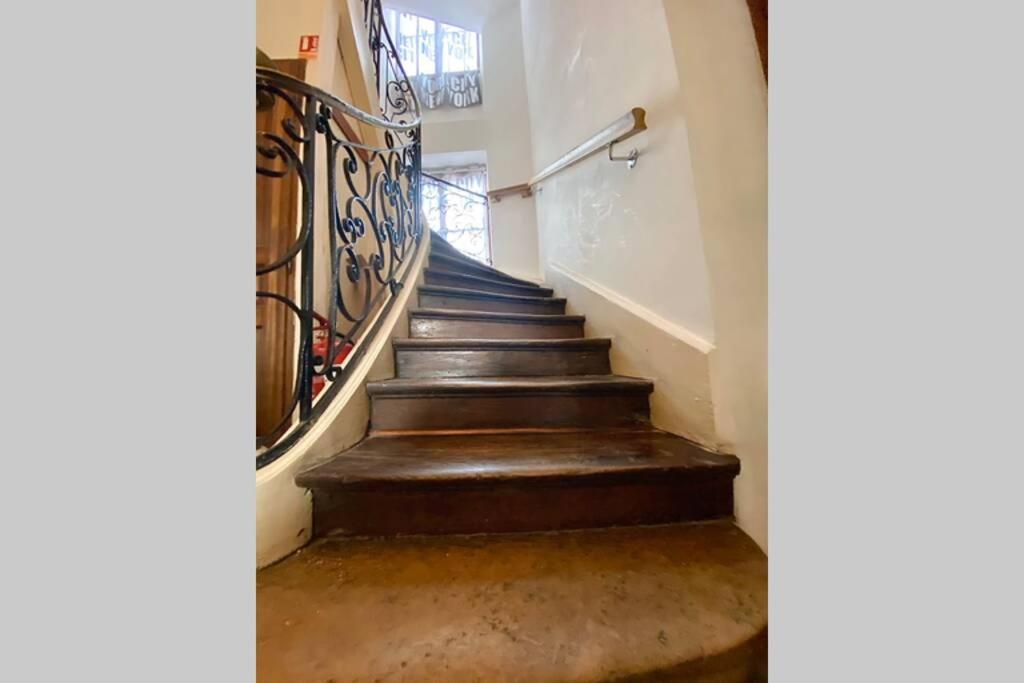 Appartement : Le Petit Paradis De La Loire ラ・シャリテ エクステリア 写真